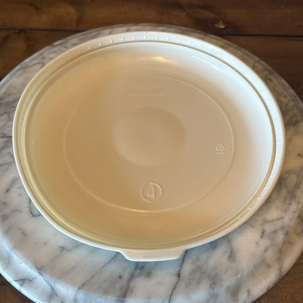 Rubbermaid #4 Ivory Almond Servin Saver Replacement Lid 8.5